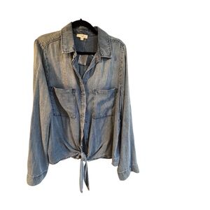 NWT Easel Chambray Denim Top